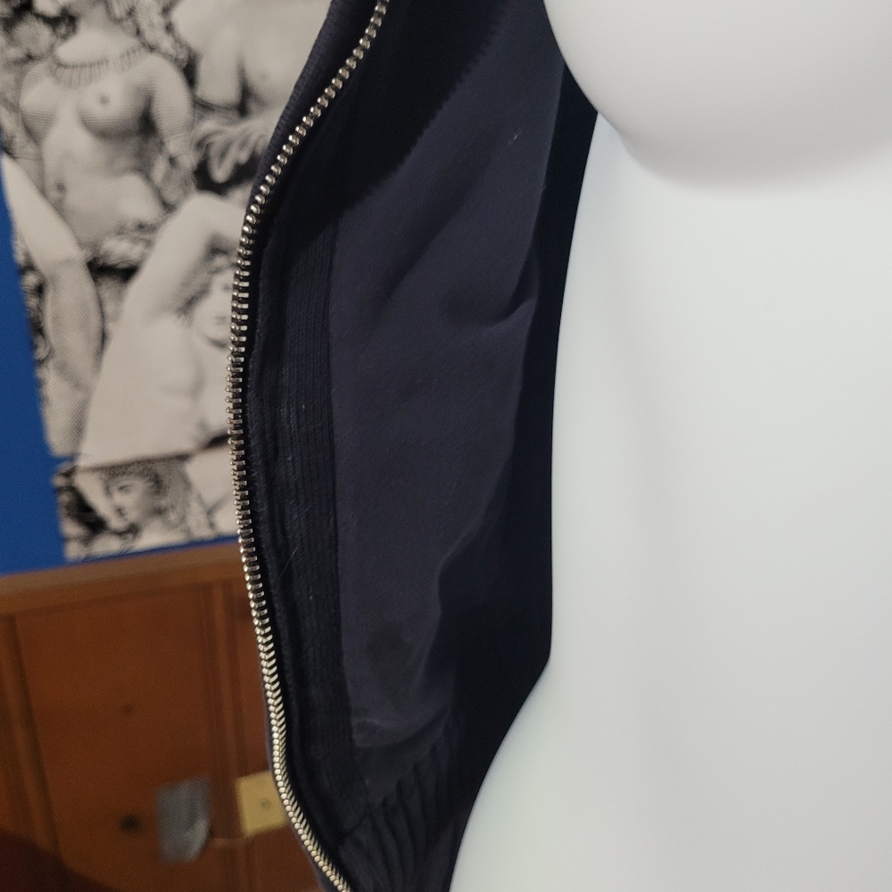 Sweater - Picture 11 of 12